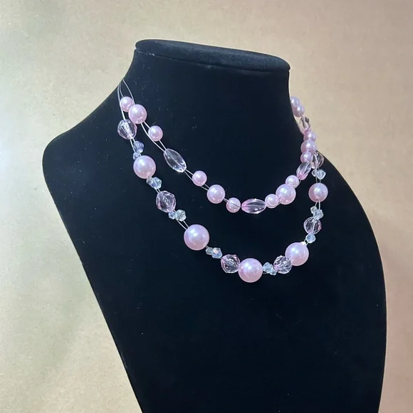 Pink Beaded Necklace - Picture 3 of 4